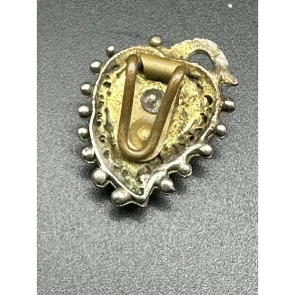 VINTAGE BRONZE Teardrop Fruit Clip Pin RED STONE Coral‎